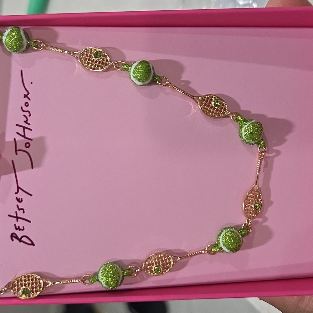 🎾🔹️Betsey Johnson 🔹️gold Plated Pink/Green Tennis Racquet 16in Necklace - Picture 4 of 4